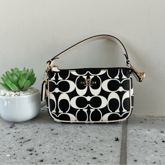 NWT Coach Nolita 15 In Signature Canvas - Picture 1 of 11